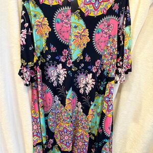 Like New 2XL tunic with pockets
